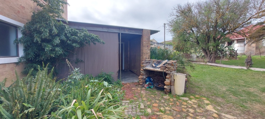 2 Bedroom Property for Sale in Albertinia Western Cape